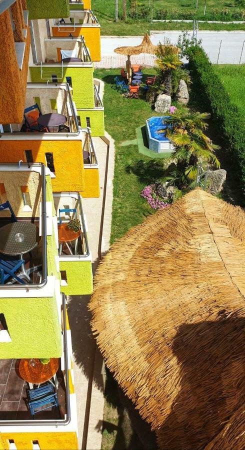 Lilalo Ηotel Paralía Kültér fotó