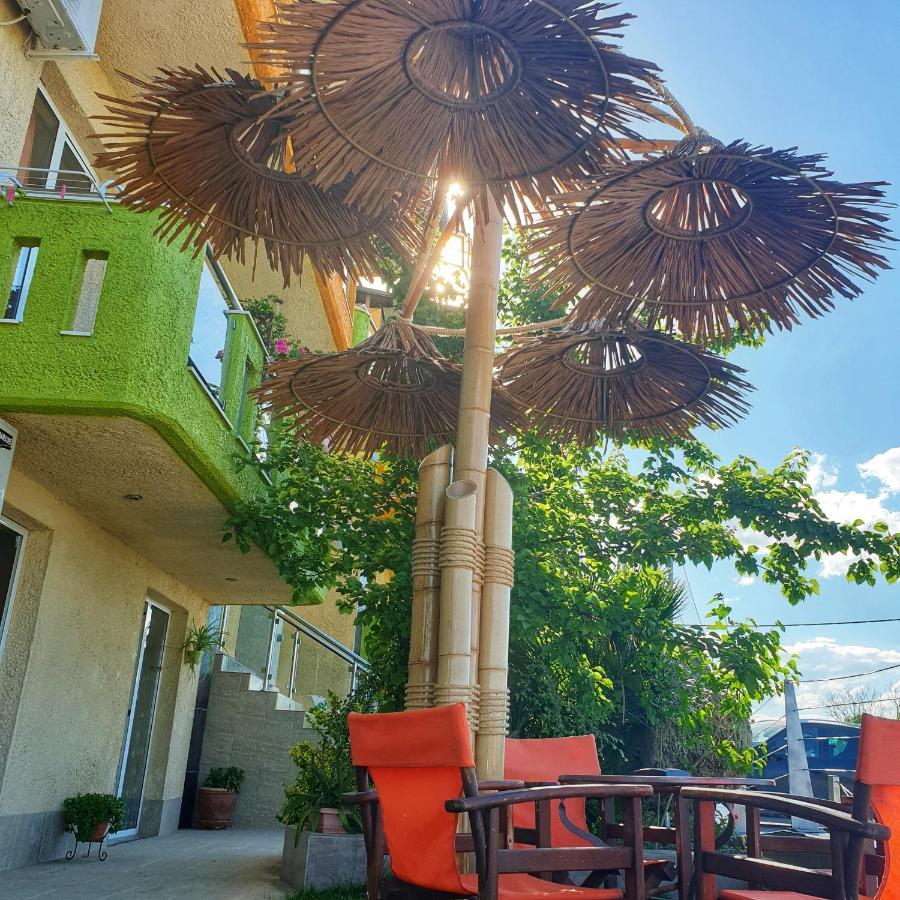 Lilalo Ηotel Paralía Kültér fotó